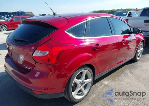 2014 Ford Focus Titanium from USA, damaged, VIN 1FADP3N27EL398568